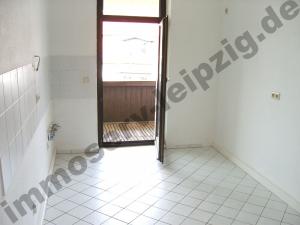 K&uuml;che mit Zugang zum Balkon